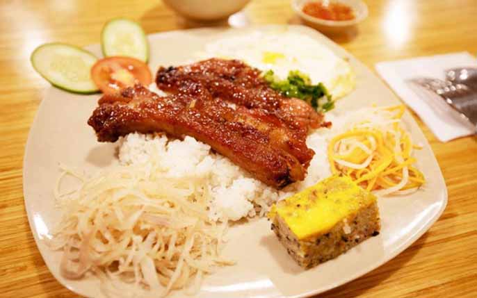 Top 5 địa chỉ quán cơm văn phòng ngon tại Quận 5