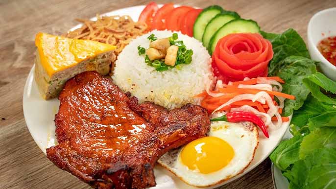 Top 5 địa chỉ quán cơm văn phòng ngon tại Quận Phú Nhuận