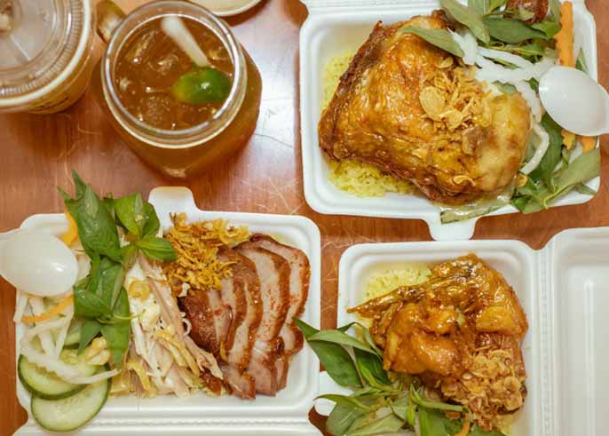 Top 5 địa chỉ quán cơm văn phòng ngon tại Quận 10