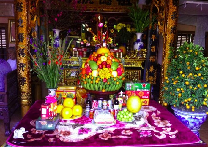 Nên đặt bát hương trước hay sau mâm ngũ quả thì đúng nhất?