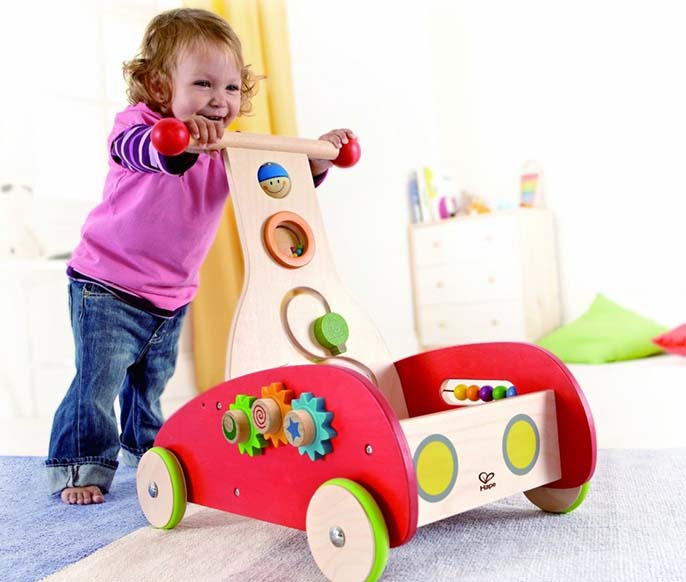 Gợi ý top 10 đồ chơi thông minh cho bé trai và gái 1-2 tuổi nên mua nhất