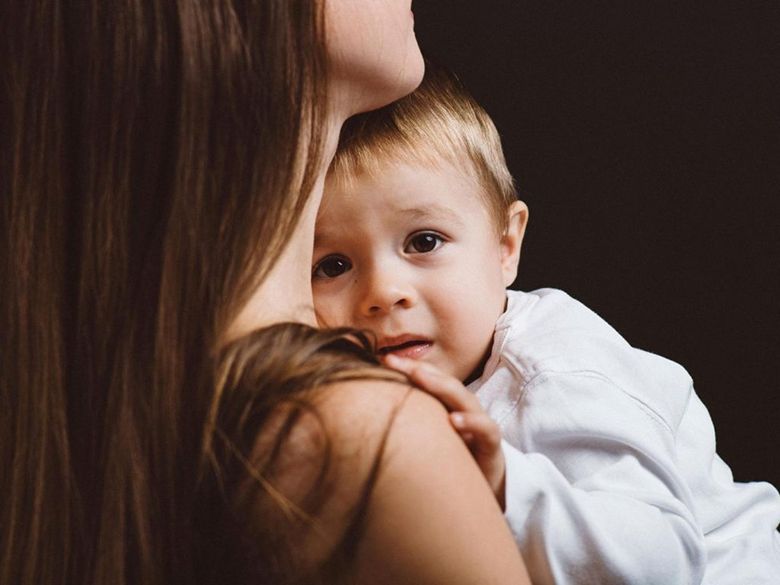 Tại sao trẻ dậy chơi đêm? 4 biện pháp giúp khắc phục tình trạng này