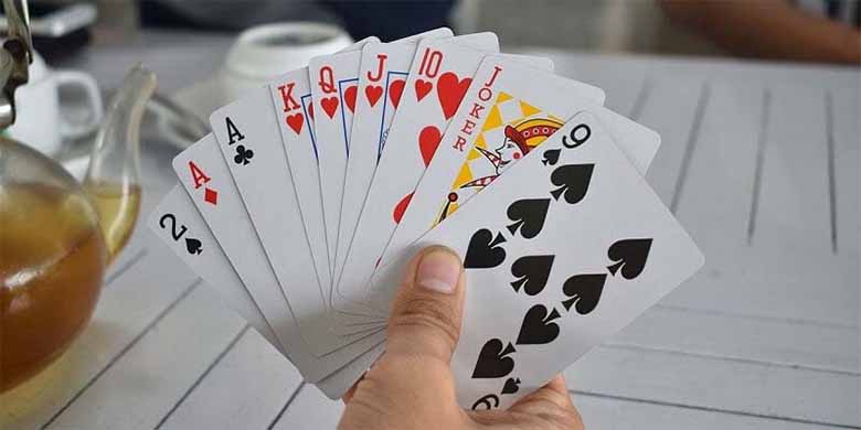 Bí quyết chơi bài Tiến Lên hay, đánh đâu thắng đó