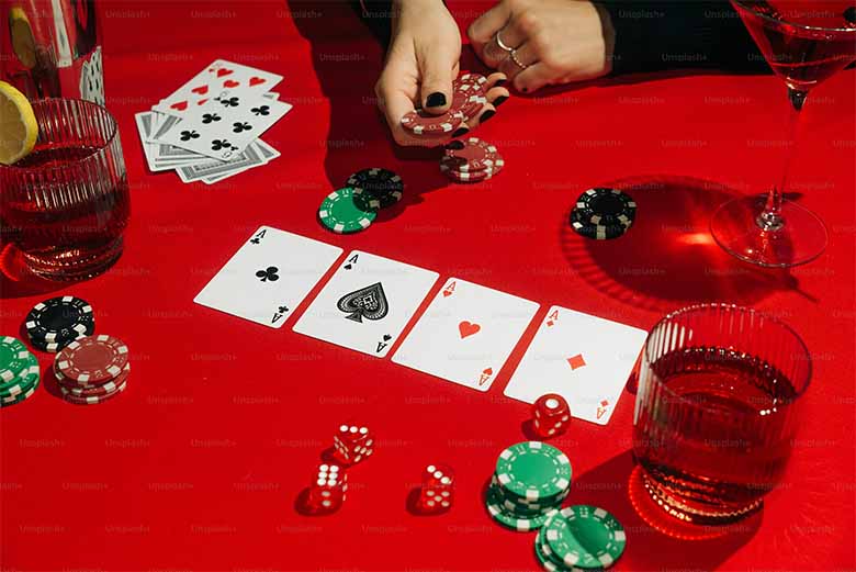 Poker là gì? Tìm hiểu luật chơi và cách thắng dễ dàng