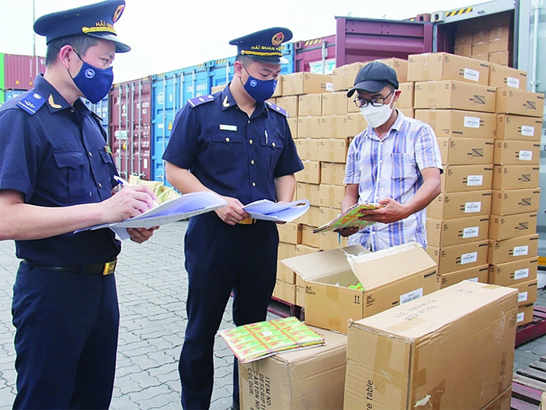 XNK tăng trưởng mạnh: Dịch vụ khai hải quan trở thành khoản đầu tư chiến lược cho doanh nghiệp 