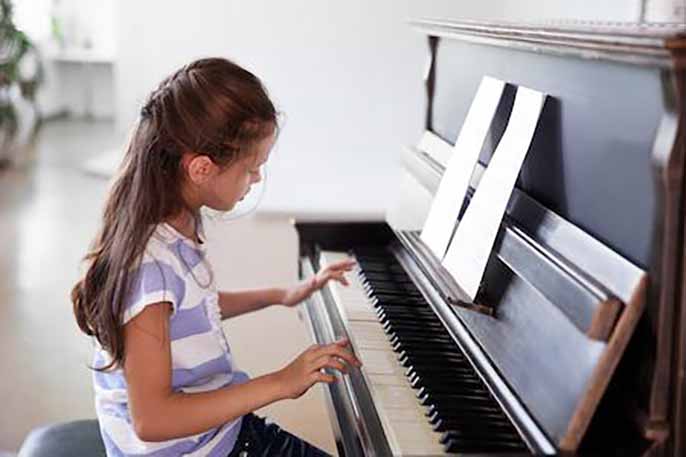 Đàn piano cho bé 5 tuổi